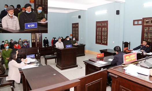 Bị cáo Tẩn Láo Tả và Lý Phù Tá tại phiên tòa.