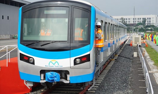 Tàu metro số 1 trên đường ray ở depot Long Bình (Thành phố Thủ Đức) hồi tháng 10.2020.  Ảnh: Minh Quân