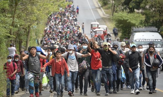 Người di cư Honduras đổ về Mỹ hôm 16.1, trước lễ nhậm chức của ông Joe Biden. Ảnh: AFP