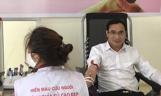 Anh Trần Quang Khải đã 15 lần hiến máu tình nguyện. Ảnh NVCC