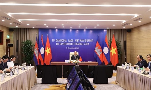 Hội nghị cấp cao khu vực tam giác phát triển Campuchia - Lào - Việt Nam (CLV) lần thứ 11 (ngày 9.12.2020) diễn ra theo hình thức trực tuyến. Ảnh: Bộ Ngoại giao.