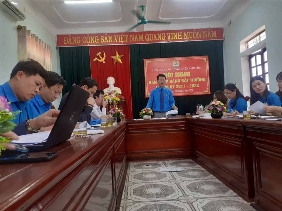 LĐLĐ huyện Nghi Lộc (Nghệ An) tổ chức phiên họp bất thường nhiệm kỳ 2017-2022. Ảnh: Q.Đ