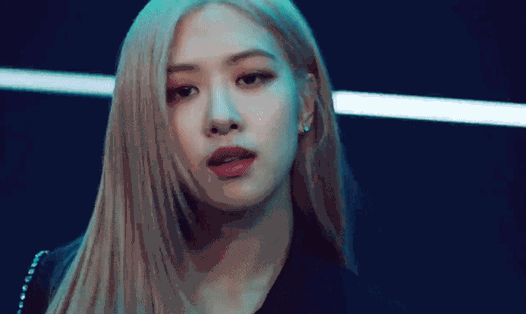 Lisa-black-pink GIFs - Get the best GIF on GIPHY