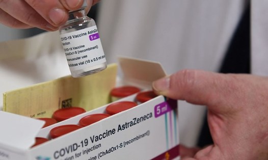 Vaccine COVID-19 của AstraZeneca sẽ được sử dụng để tiêm cho người trên 65 tuổi ở Hàn Quốc. Ảnh: AFP