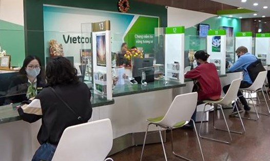 Vietcombank khuyến cáo khách hàng luôn tuân theo các nguyên tắc giao dịch an toàn được cập nhật thường xuyên tại chuyên mục “Giao dịch an toàn” trên website chính thức của Vietcombank. Ảnh: VCB