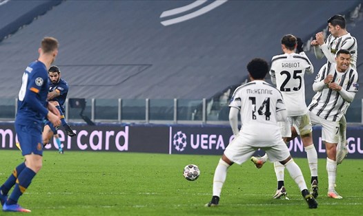 Juventus bị loại và Cristiano Ronaldo phải hứng chịu mọi sự chỉ trích. Ảnh: UEFA