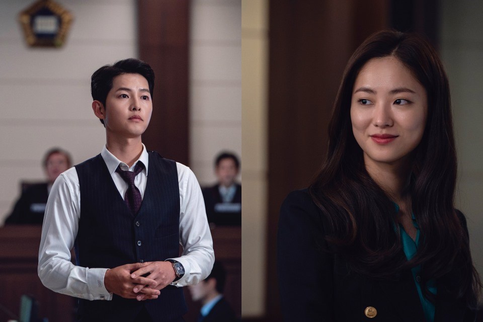 Song Joong Ki và Jeon Yeo Bin trong phim. Ảnh: Instagram Song Joong Ki và Jeon Yeo Bin trong phim. Ảnh: Instagram