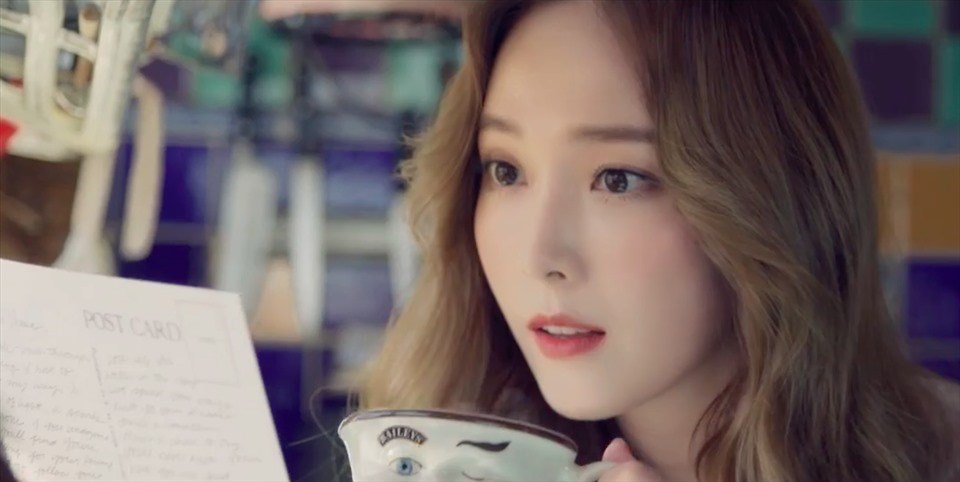 Cựu thành viên SNSD - Jessica được kỳ vọng khi thông báo trở lại với âm nhạc. Ảnh MV. Cựu thành viên SNSD - Jessica được kỳ vọng khi thông báo trở lại với âm nhạc. Ảnh MV.