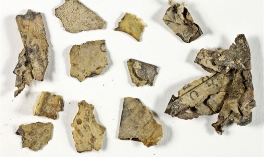 Những mảnh trong bộ Các cuộn sách Biển Chết (Dead Sea Scrolls), cuốn kinh thánh có niên đại gần 2.000 năm, vừa được công bố. Ảnh: Cơ quan Quản lý Cổ vật Israel.