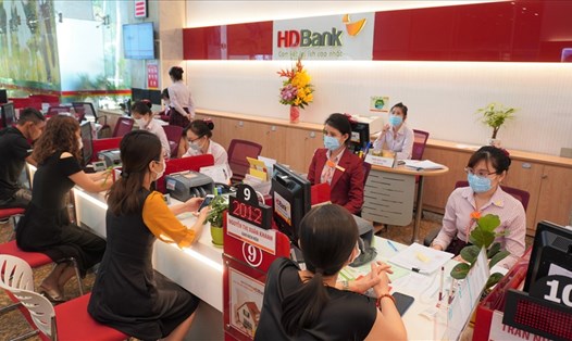 HDBank tiếp tục triển khai chương trình miễn giảm phí cho doanh nghiệp trong nước, doanh nghiệp có vốn đầu tư nước ngoài mở mới tài khoản tại HDBank. Ảnh: HDBank