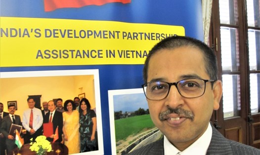 Đại sứ Ấn Độ tại Việt Nam, ngài Pranay Verma: ''Dược phẩm là lĩnh vực quan trọng 
trong hợp tác thương mại song phương giữa Ấn Độ và Việt Nam''. Ảnh: L.Q.V