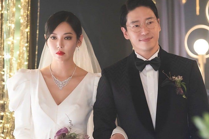 “The Penthouse 2”: Kim So Yeon - Uhm Ki Joon chính thức làm đám cưới