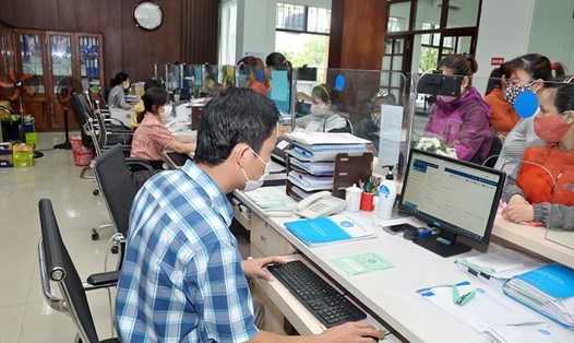 Tiếp nhận hồ sơ và trả kết quả thủ tục hành chính tại BHXH tỉnh Quảng Nam.