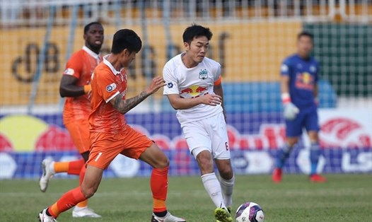 Trận đấu giữa Hà Tĩnh vs HAGL là cuộc so tài cuối cùng tại vòng 4 V.League 2021. Ảnh VPF