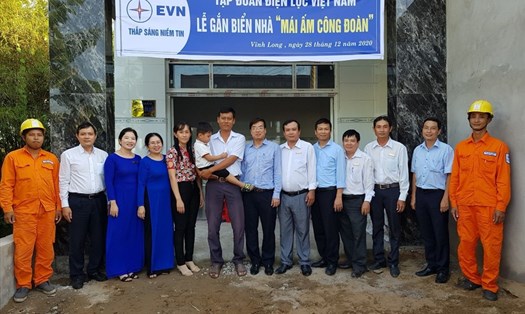 Công đoàn Điện lực Việt Nam hỗ trợ đoàn viên xây, sửa 52 mái ấm Công đoàn