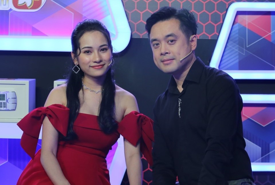 Dương Khắc Linh và Sara Lưu hạnh phúc sau khi "về chung một nhà". Ảnh: CTCC. Dương Khắc Linh và Sara Lưu hạnh phúc sau khi "về chung một nhà". Ảnh: CTCC.