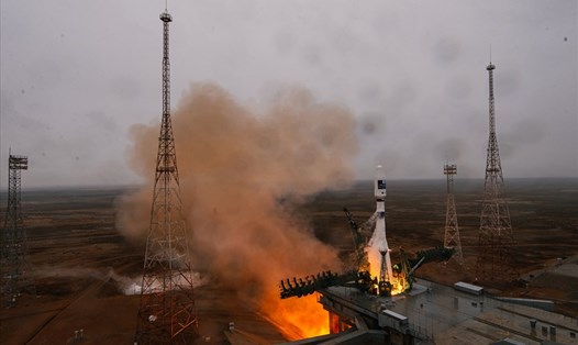 Nga phóng tên lửa đẩy Soyuz mang theo 38 vệ tinh nước ngoài vào không gian. Ảnh: Roscosmos