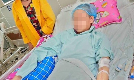 Sức khỏe của em Trần Thị Diệu Vui đã không còn được như trước sau vụ tai nạn giao thông. Ảnh: GĐCC