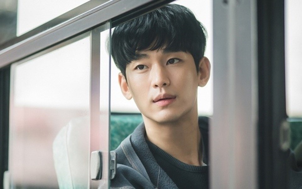 Nam tài tử Kim Soo Hyun. Ảnh cắt phim. Nam tài tử Kim Soo Hyun. Ảnh cắt phim.