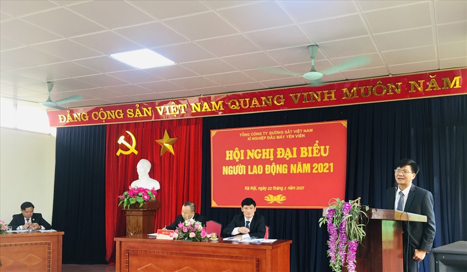 Hội nghị đại biểu người lao động năm 2021 của Xí nghiệp Đầu máy Yên Viên. Ảnh: Chu Trung Kiên