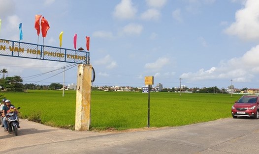 Đất lúa ở thôn Phước Khánh, xã Hòa Trị, huyện Phú Hòa (Phú Yên) đang được bán với giá từ 100 - 150 triệu đồng/sào. Ảnh: D.THANH