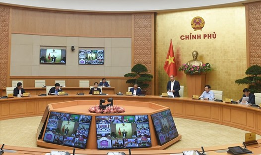 Thủ tướng Nguyễn Xuân Phúc chủ trì phiên họp của Chính phủ. Ảnh VGP