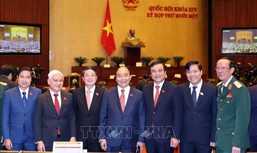 Thủ tướng Nguyễn Xuân Phúc và các Đại biểu Quốc hội dự khai mạc kỳ họp thứ 11, Quốc hội khoá XIV. Ảnh: TTXVN