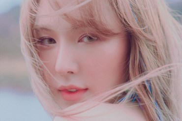Wendy (Red Velvet) sẽ ra mắt sản phẩm solo đầu tay của mình vào đầu tháng 4. Ảnh poster.