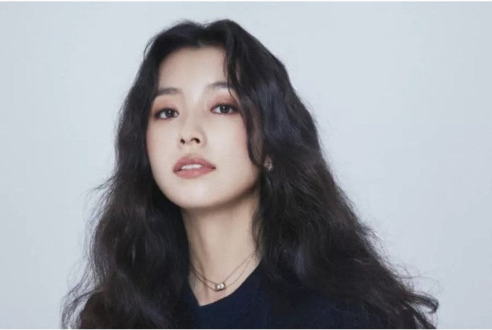 Han Hyo Joo chia sẻ về bộ phim mới nói về ngày tận thế. Ảnh: Soompi Han Hyo Joo chia sẻ về bộ phim mới nói về ngày tận thế. Ảnh: Soompi