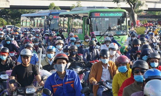 Xe buýt tại TPHCM ngày càng thất thế trước các phương tiện giao thông cá nhân. Ảnh: Minh Quân