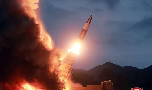 Một vụ thử vũ khí của Triều Tiên. Ảnh: AFP/KCNA