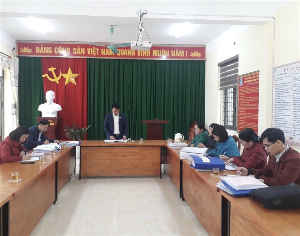 Một buổi làm việc của đoàn kiểm tra Liên đoàn Lao động huyện Tân Yên (tỉnh Bắc Giang). Ảnh: LĐLĐ huyện Tân Yên