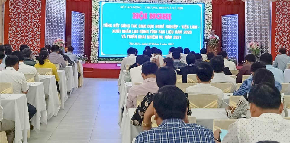 Hội nghị đề ra mục tiêu tạo việc làm mới cho 18.500 lao động trong năm 2021. Ảnh: Nhật Hồ