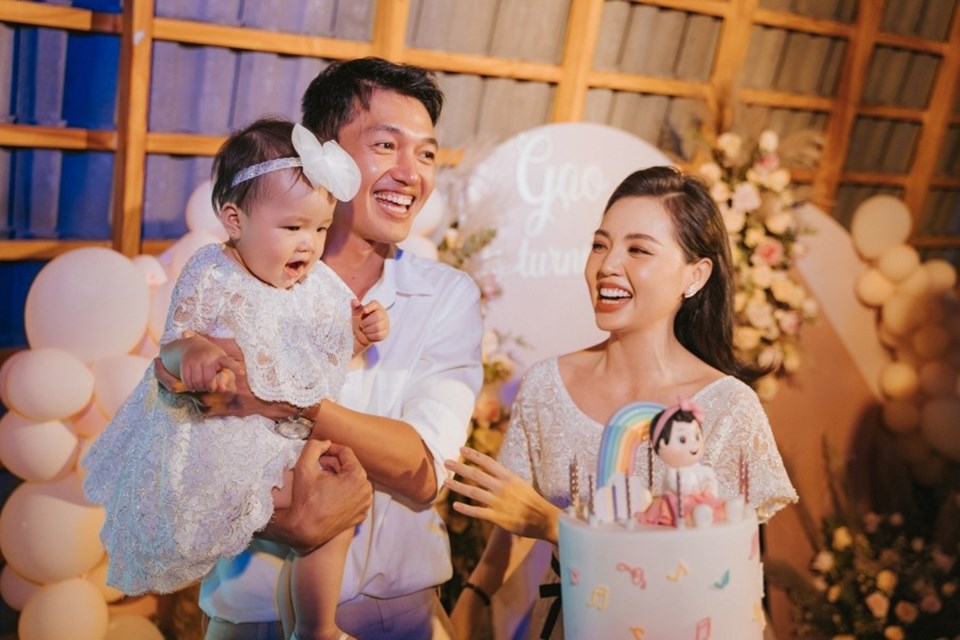 Gia đình hạnh phúc của Quang Tuấn. Ảnh: NSCC. Gia đình hạnh phúc của Quang Tuấn. Ảnh: NSCC.