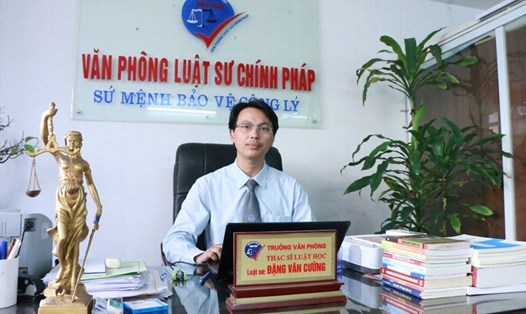 Luật sư Đặng Văn Cường cho rằng, có thể xử lý hình sự hai cô gái mang theo COVID-19 khi nhập cảnh trái phép về Việt Nam. Ảnh: Luật sư cung cấp.