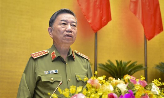 Bộ trưởng Bộ Công an Tô Lâm đã giới thiệu, quán triệt chuyên đề tại Hội nghị. Ảnh: Hải Nguyễn