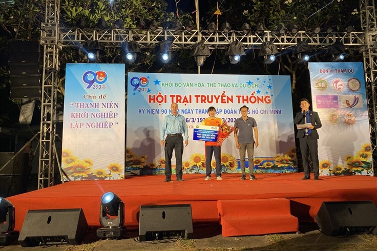 VĐV bơi lội Nguyễn Thị Ánh Viên nhận được học bổng từ ACC Việt Nam