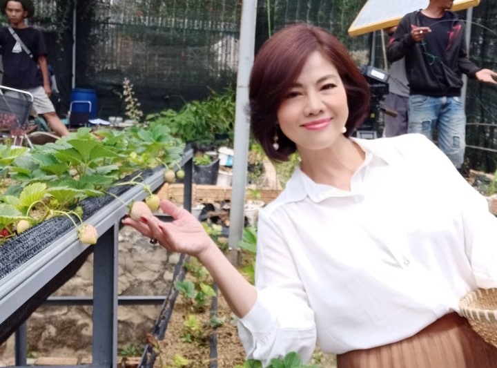 Hồ Lệ Thu đóng phim mới. Ảnh: NSCC.