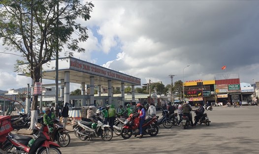 Do ảnh hưởng dịch COVID-19, hiện bến xe tàu ở Đà Nẵng vẫn vắng khách. Ảnh: Hữu Long