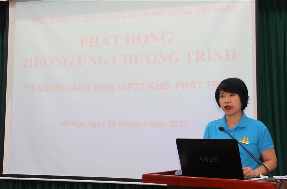 Bà Nguyễn Thị Thủy Lệ, Bí thư Chi bộ, Thủ trưởng Cơ quan phát biểu tại buổi phát động. Ảnh: Mạnh Tùng