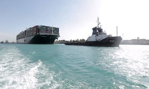 Tàu Ever Given đã được giải phóng thành công khỏi mắc kẹt ở kênh đào Suez. Ảnh: AFP.