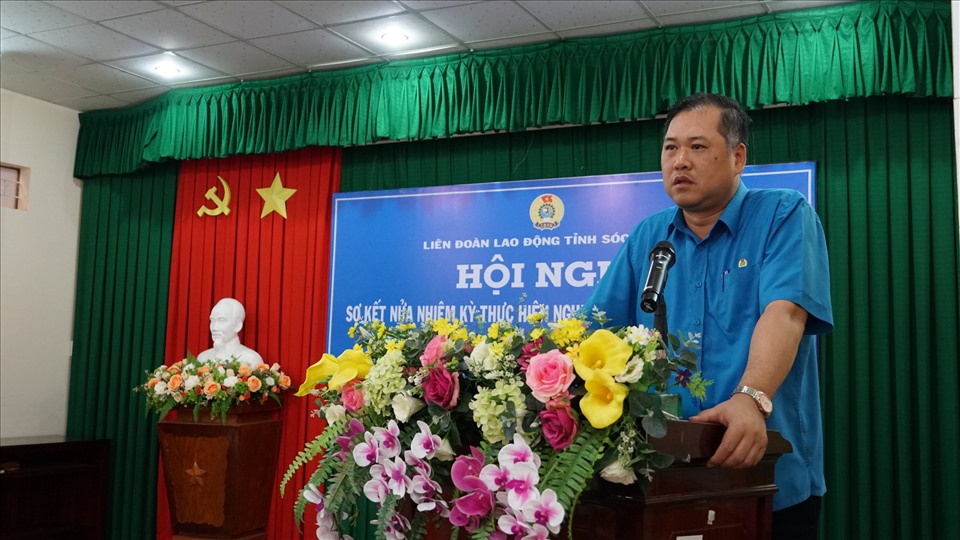 Ông Nguyễn Minh Dũng - Ủy viên Đoàn Chủ tịch, Trưởng Ban Tài chính Tổng Liên đoàn Lao động Việt Nam - phát biểu chỉ đạo tại hội nghị. Ảnh: Trường Khoa