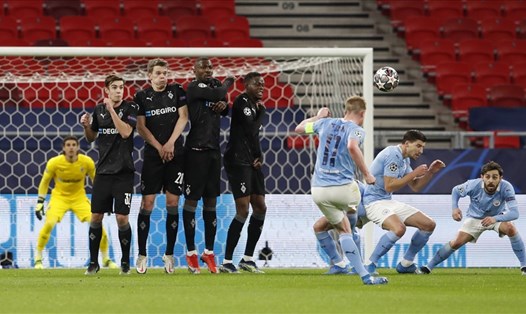 Trước mắt, Man City nhận tin vui là được đá lượt đi tứ kết Champions League trên sân nhà thay vì phải di chuyển tới Hungary. Ảnh: UEFA