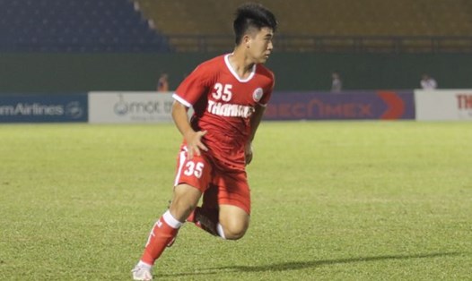 Thái Bá Đạt ghi siêu phẩm cho U19 PVF ở trận ra quân tại Vòng chung kết Giải U19 Quốc gia 2021. Ảnh: Bảo Hằng.