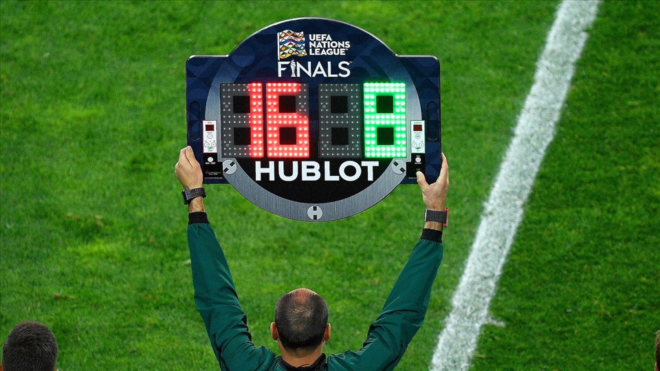 Mỗi đội được thay 5 người trong một trận đấu tại EURO 2020 và giai đoạn 2 UEFA Nations League để đảm bảo sức khỏe cho các cầu thủ. Ảnh UEFA