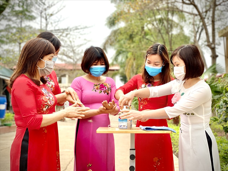 Nữ đoàn viên trường Tiểu học Kiên Lao. Ảnh: LĐLĐ huyện Lục Ngạn