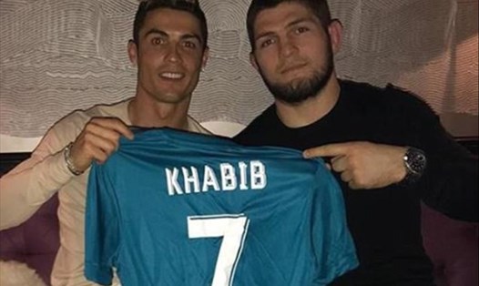 Cristiano Ronaldo và võ sĩ Khabib Nurmagomedov là bạn thân. Ảnh: Instagram