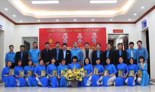 Cơ quan Công đoàn Xây dựng Việt Nam tổ chức gặp mặt nhân kỷ niệm 111 năm Ngày Quốc tế Phụ nữ 8.3. Ảnh: CĐXDVN