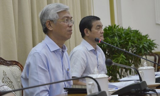 Phó chủ tịch UBND TPHCM Võ Văn Hoan phát biểu tại cuộc họp.  Ảnh: M.Q