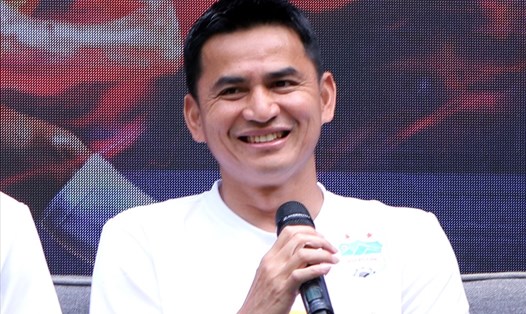 Huấn luyện viên Kiatisak đánh giá cao tuyển Việt Nam ở vòng loại World Cup 2022. Ảnh: Q.A